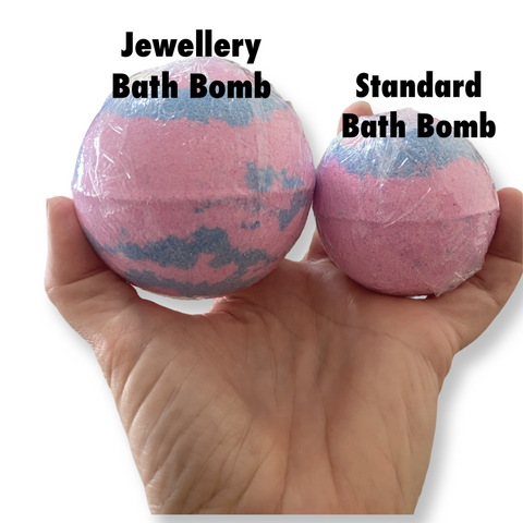 Black Raspberry + Vanilla Jewellery Bath bomb