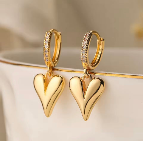 Danni Gold Heart Earrings