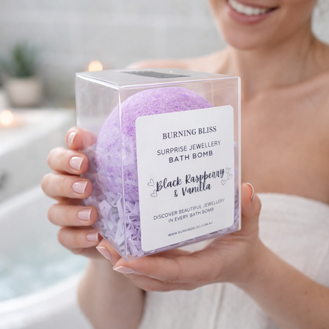 Black Raspberry + Vanilla Jewellery Bath bomb