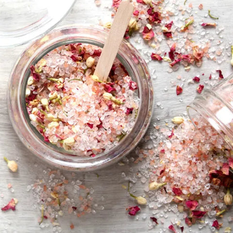 ROSE PETAL AROMATHERAPY BATH SALTS | 1KG